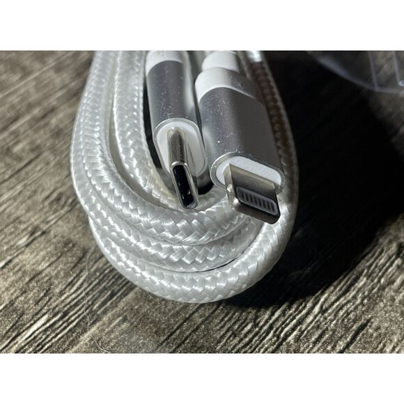 USB-2.0 Type C to Lightning Cable 6' white fabric for iPhone Apple iPad laptop - Picture 4 of 7